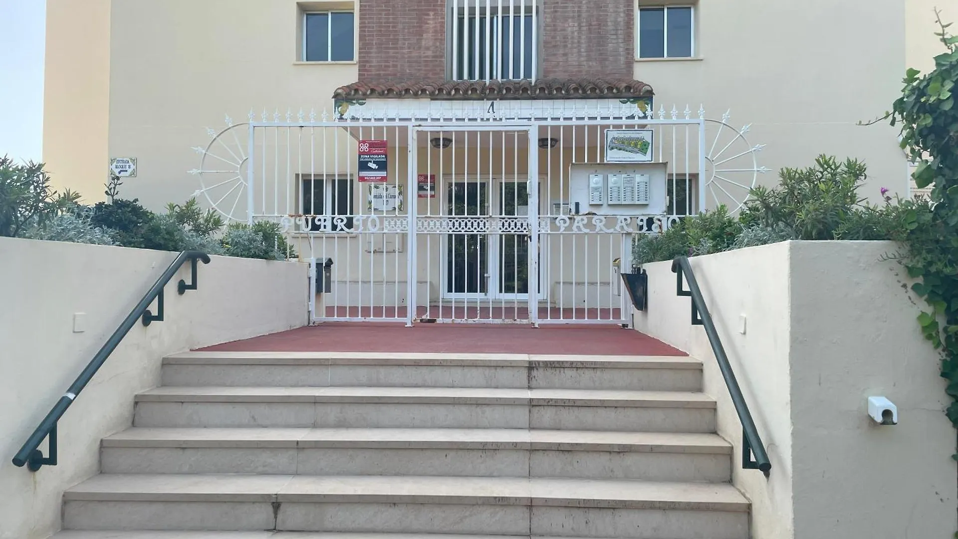 Intermobiliaria Rentals - Puerto Paraiso 42D Estepona Spain