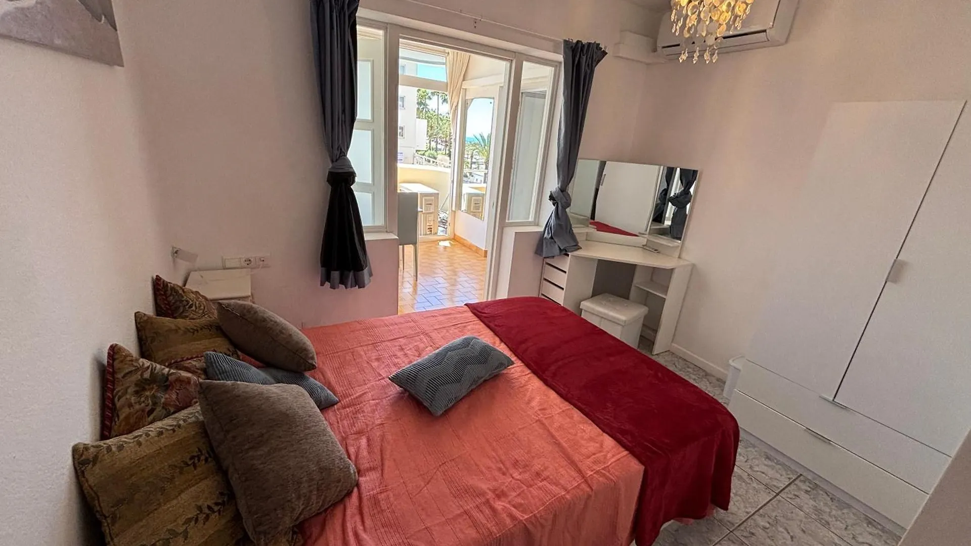 Intermobiliaria Rentals - Puerto Paraiso 42D Estepona Spain